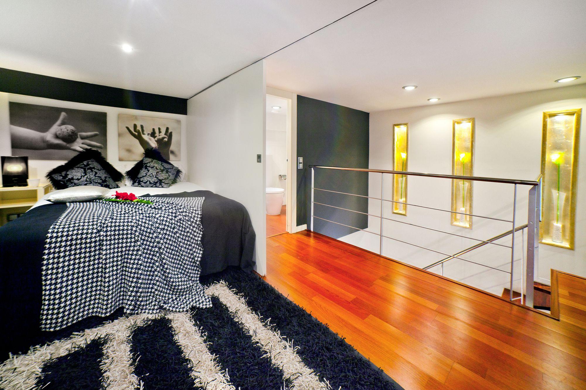 Apartment Victoria Center 3 *